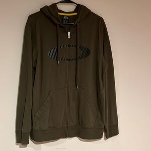 Men’s army green Oakley zippered hoodie, medium.